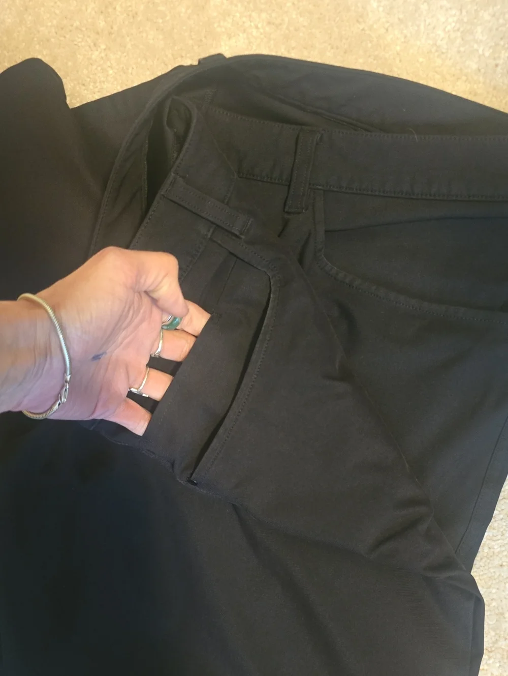 WORN ONCE MENS Buiness Casual LULULEMON PANTS Like New Size 38 Inseam 34